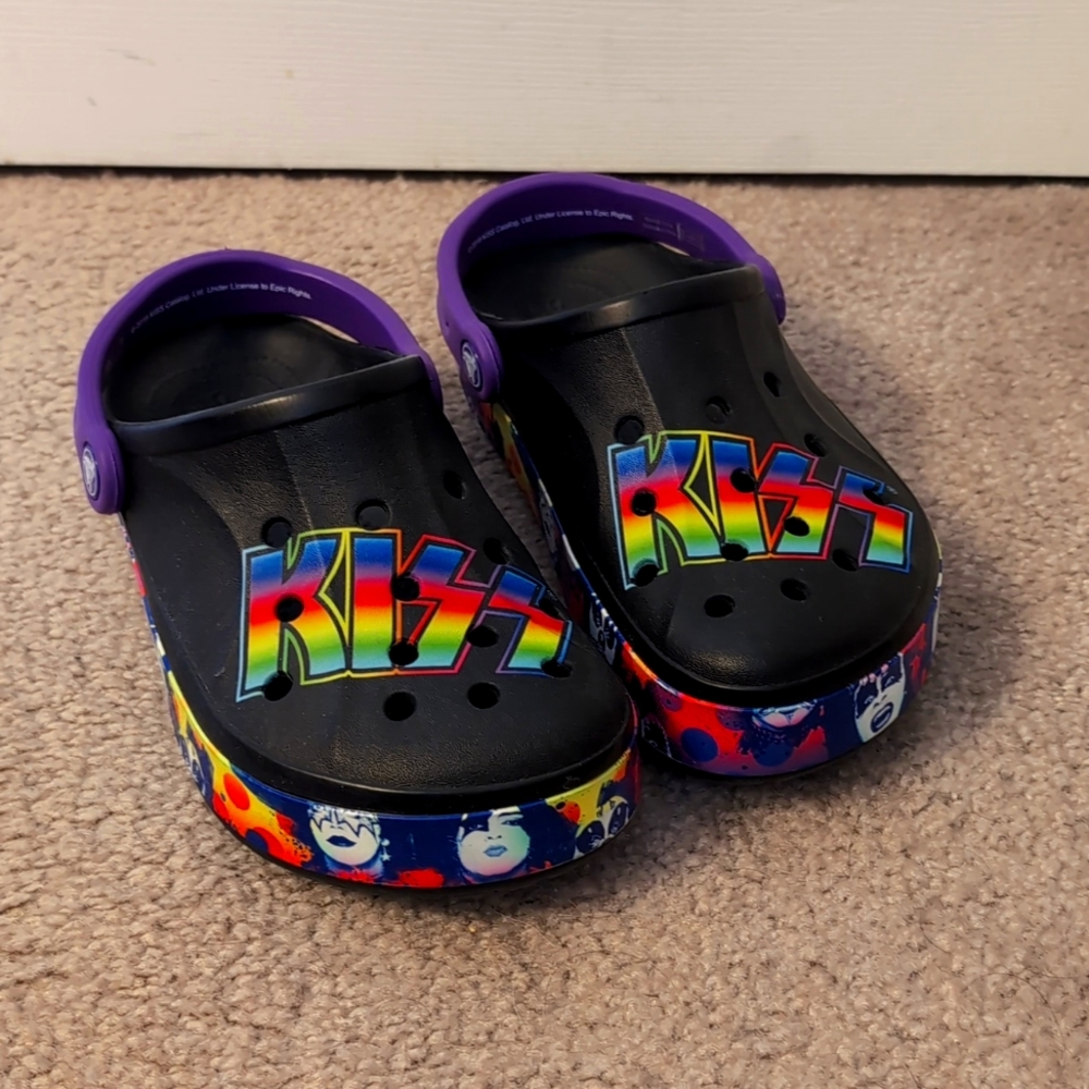KISS Crocs!